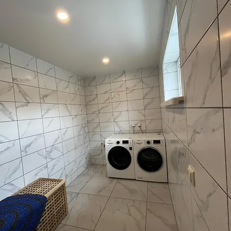 Hubane Majaosa Vaikses Piirkonnas Holiday home